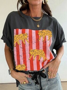 Graphic Leopard Stripe Tee - Dark Gray